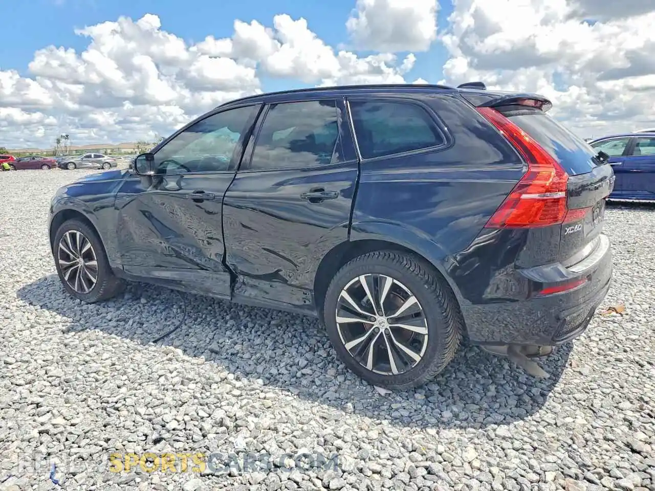 2 Photograph of a damaged car YV4L12RL2P1370239 VOLVO XC60 2023