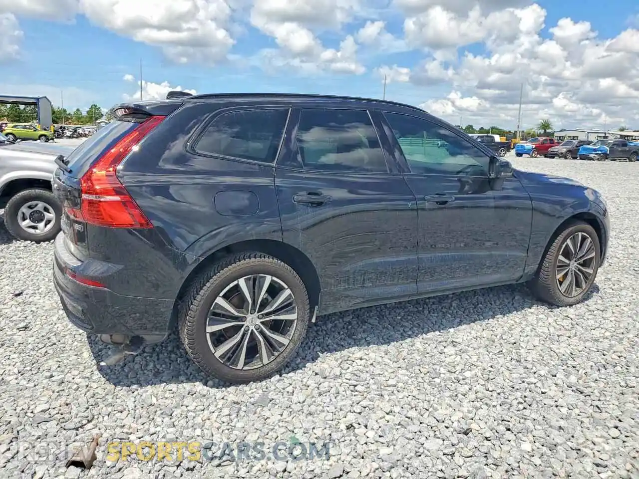 3 Photograph of a damaged car YV4L12RL2P1370239 VOLVO XC60 2023