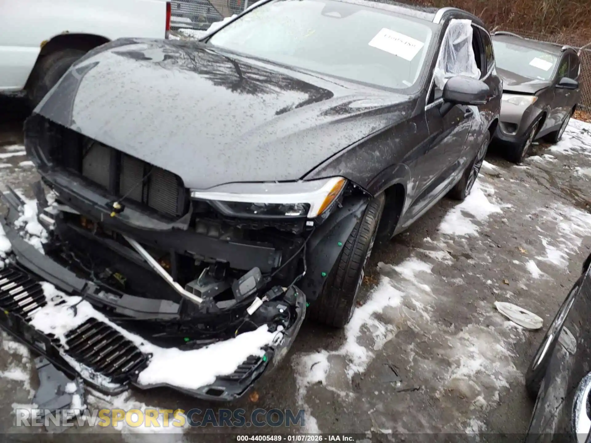 2 Photograph of a damaged car YV4L12RN6P1245102 VOLVO XC60 2023