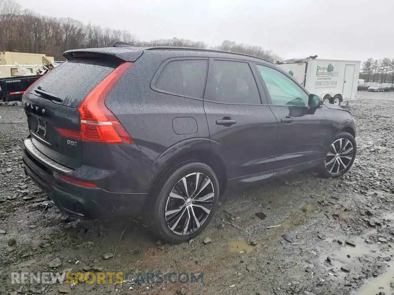 3 Photograph of a damaged car YV4L12RW1P1194262 VOLVO XC60 2023