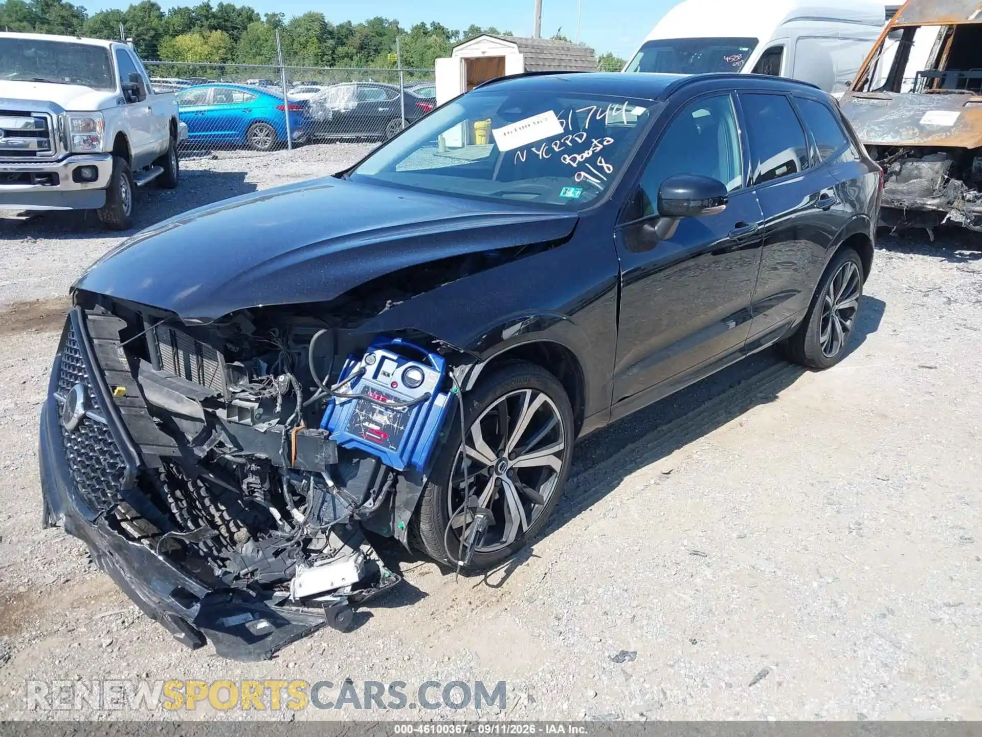 2 Photograph of a damaged car YV4L12RX9P1300644 VOLVO XC60 2023