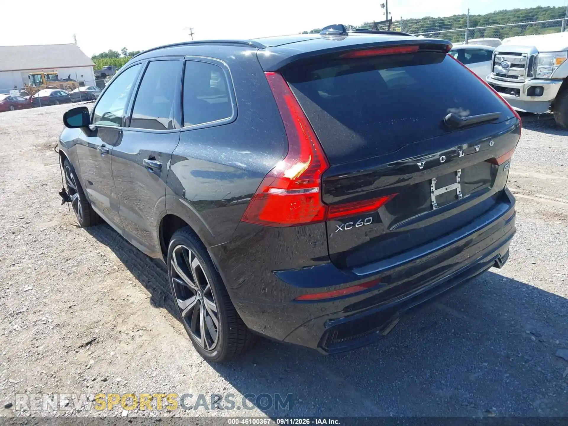 3 Photograph of a damaged car YV4L12RX9P1300644 VOLVO XC60 2023