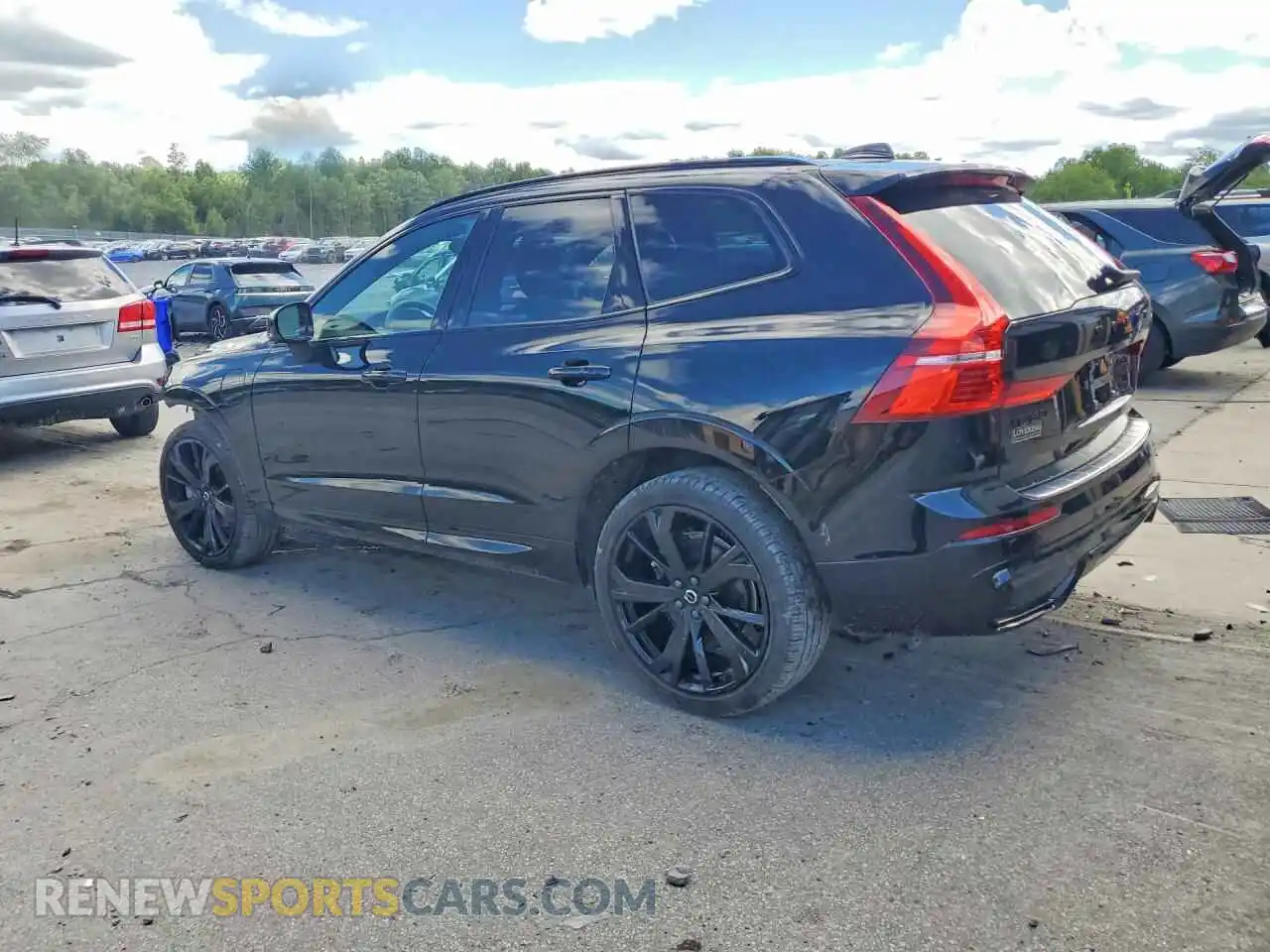 2 Photograph of a damaged car YV4H60DJ0R1873174 VOLVO XC60 2024