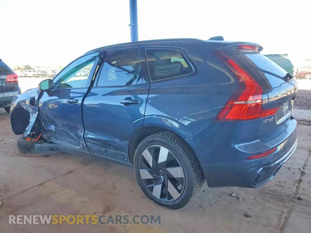 2 Photograph of a damaged car YV4H60DL4R1763178 VOLVO XC60 2024