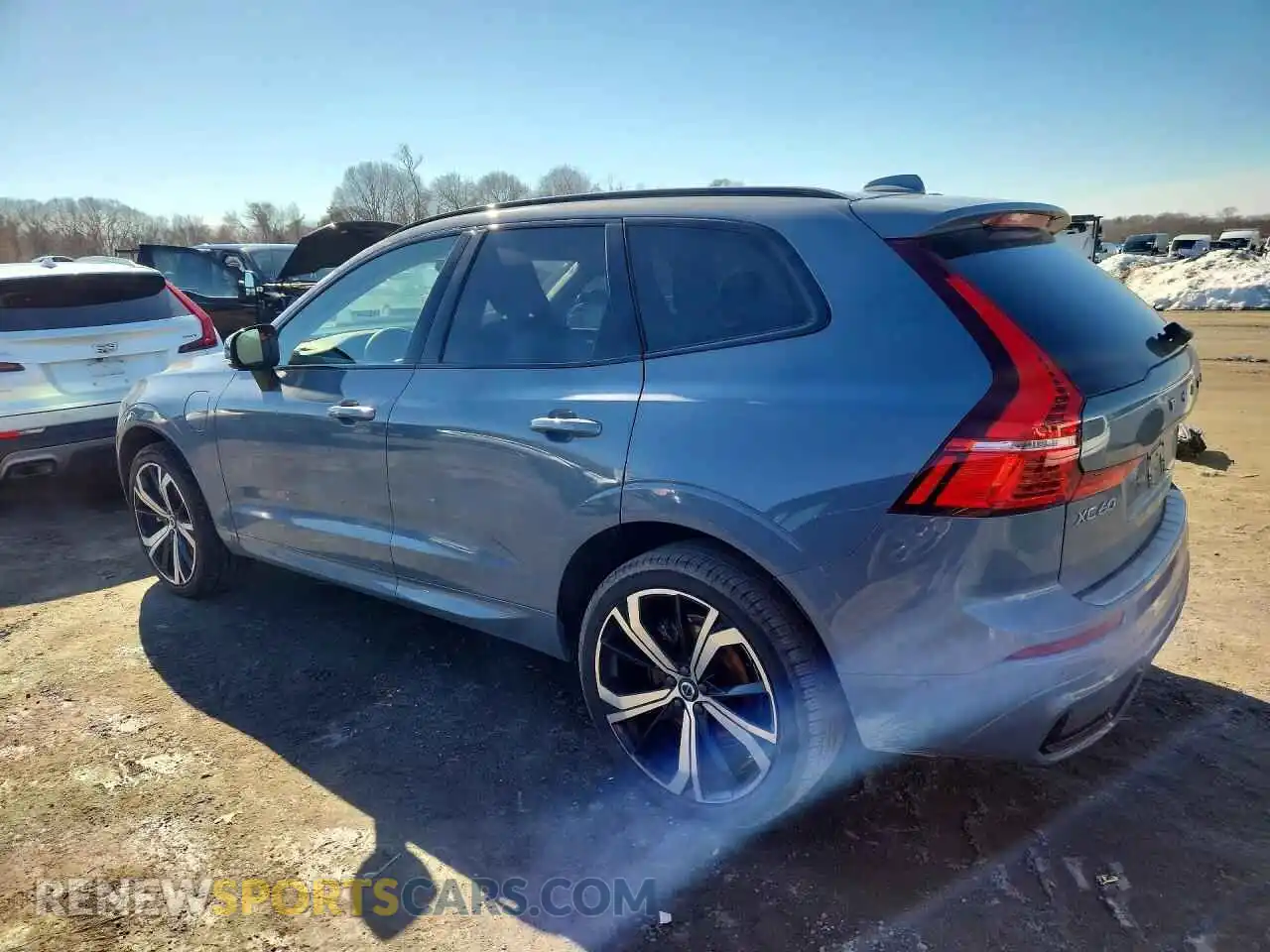 2 Photograph of a damaged car YV4H60DM2R1724565 VOLVO XC60 2024