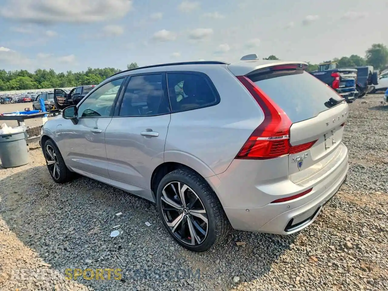 2 Photograph of a damaged car YV4H60DM6R1801924 VOLVO XC60 2024
