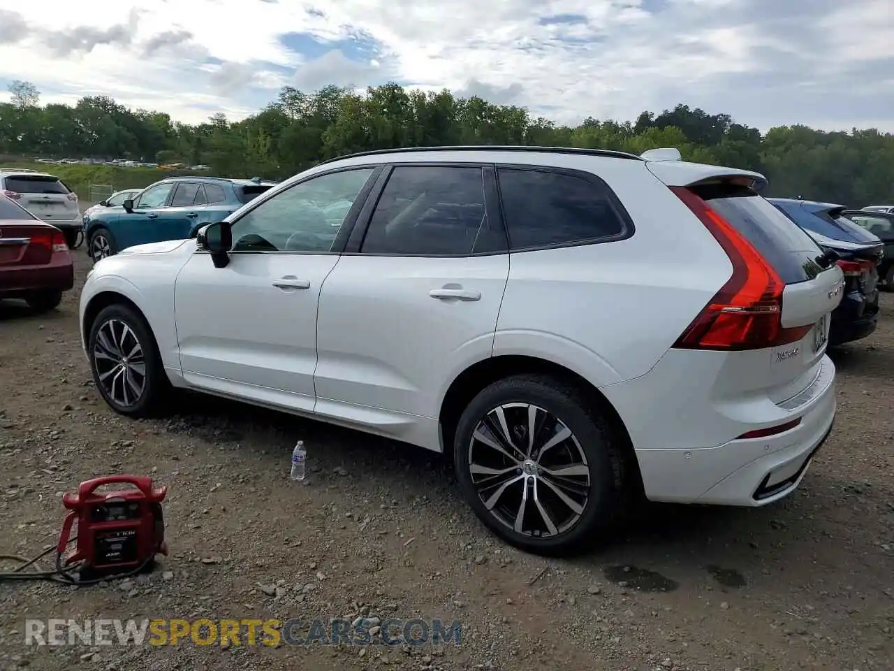 2 Photograph of a damaged car YV4L12RL4R1756924 VOLVO XC60 2024