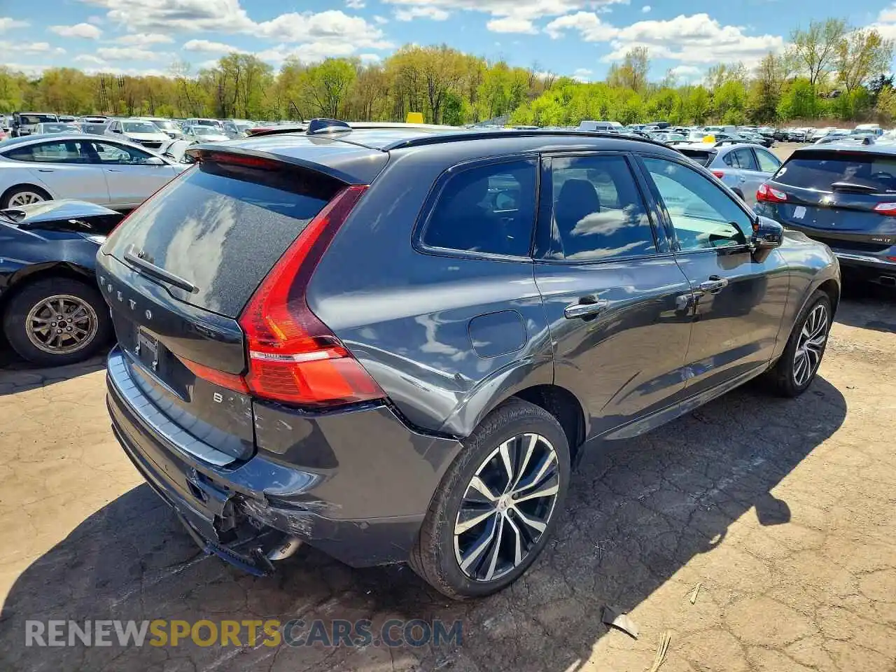 3 Photograph of a damaged car YV4L12RL5R1716240 VOLVO XC60 2024