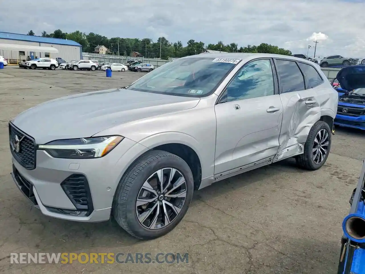 1 Photograph of a damaged car YV4L12RL7R1724274 VOLVO XC60 2024