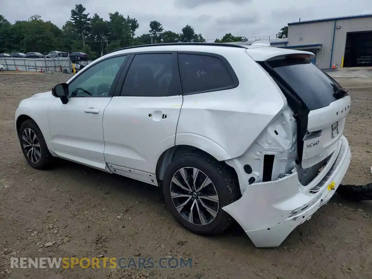 2 Фотография поврежденного автомобиля YV4L12RL7R1822320 VOLVO XC60 2024