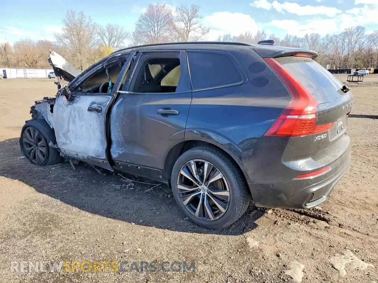 2 Photograph of a damaged car YV4L12RL7R1924359 VOLVO XC60 2024