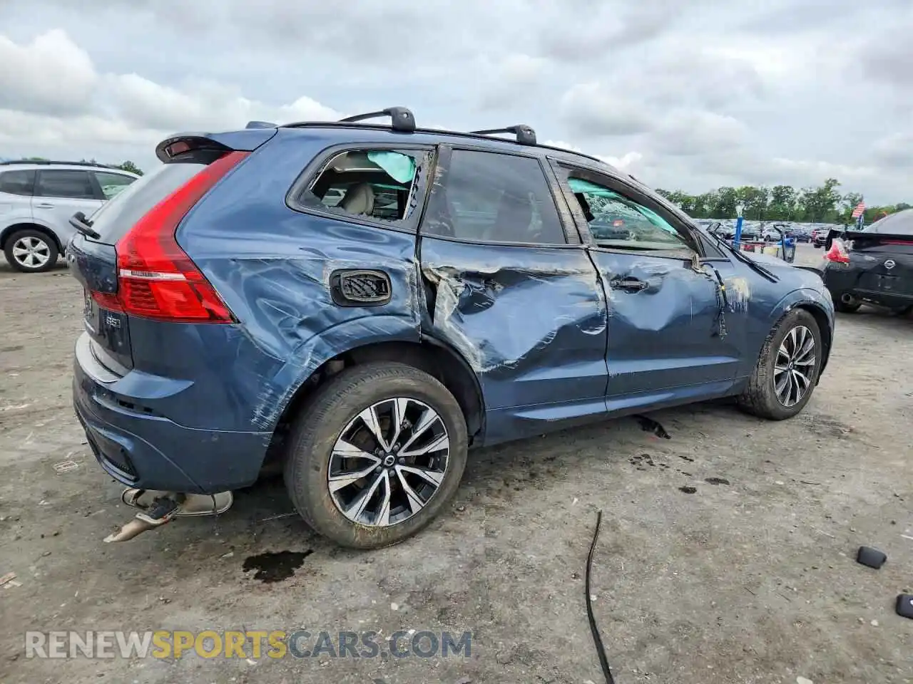 3 Photograph of a damaged car YV4L12RL9R1723112 VOLVO XC60 2024