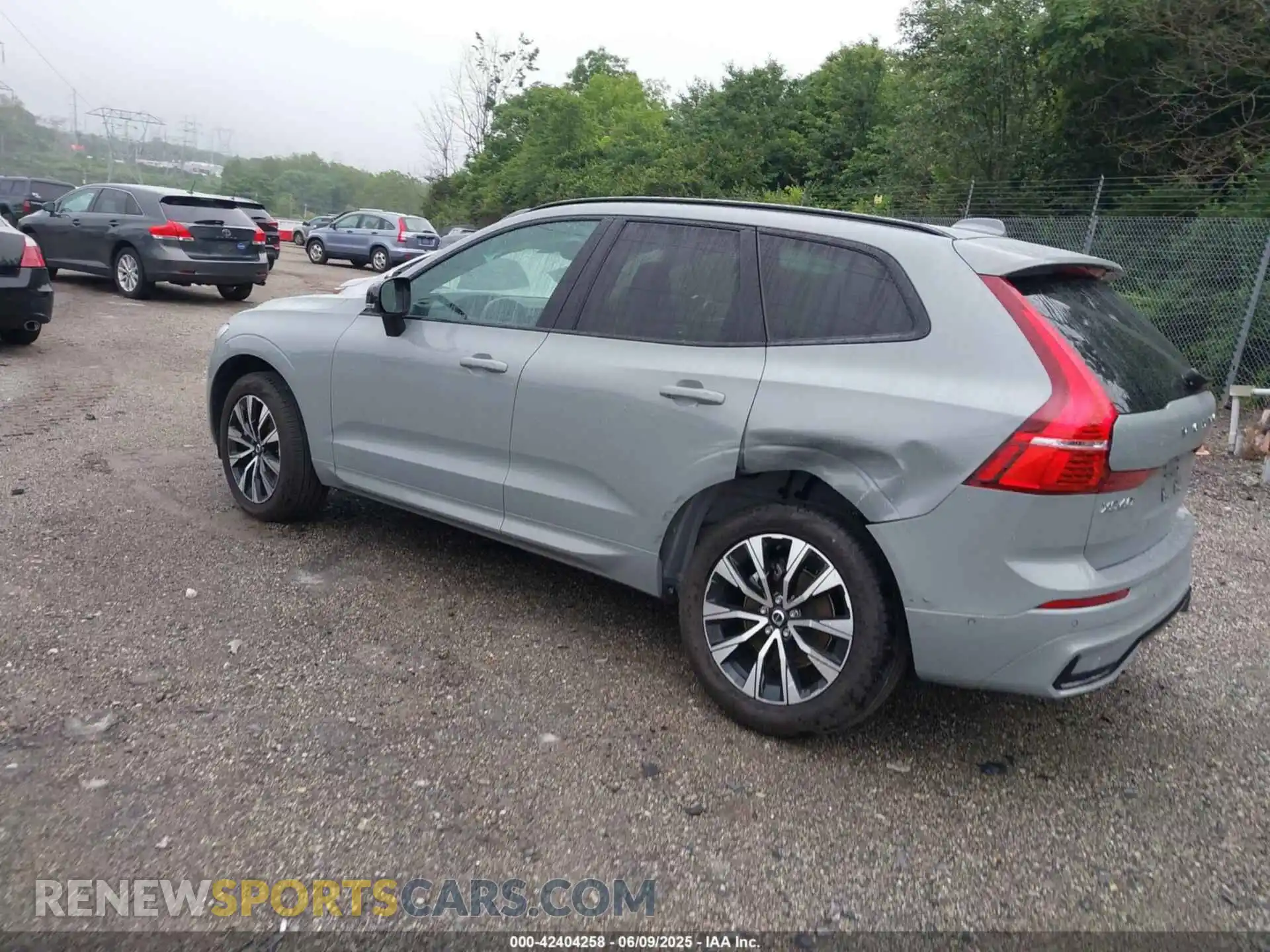 3 Photograph of a damaged car YV4L12RL9R1724910 VOLVO XC60 2024