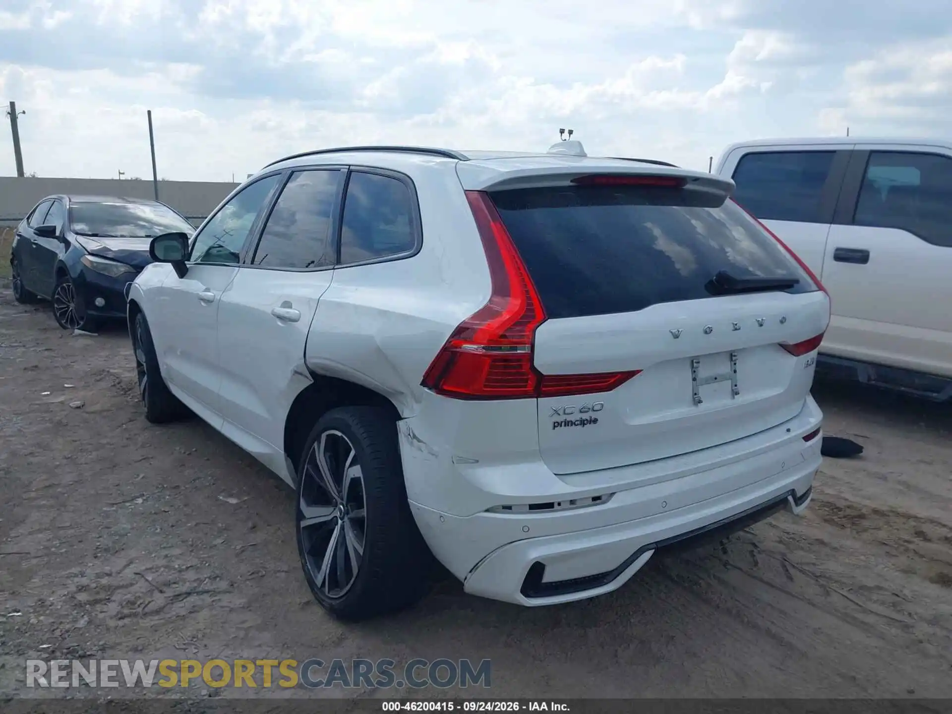 3 Photograph of a damaged car YV4L12RM0R1783787 VOLVO XC60 2024