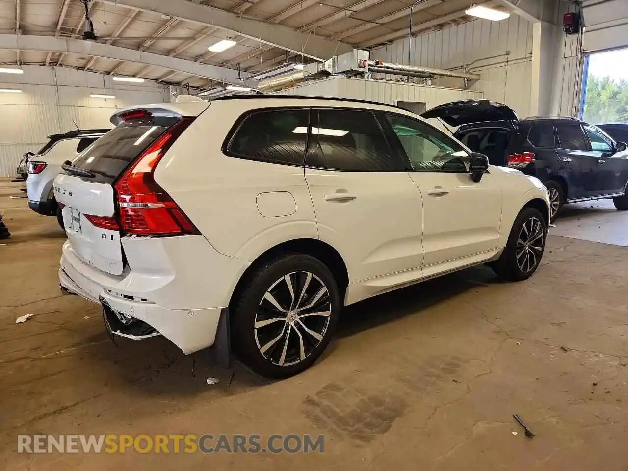 3 Photograph of a damaged car YV4L12RM5R1814810 VOLVO XC60 2024