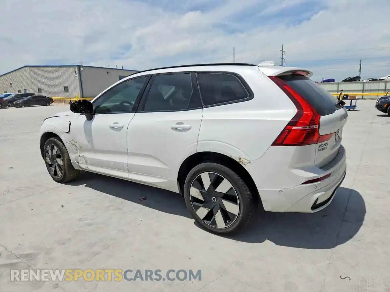 2 Photograph of a damaged car YV4H60RC0S1007880 VOLVO XC60 2025