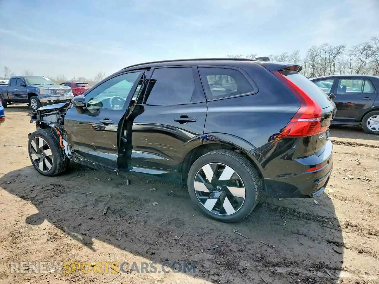 2 Фотография поврежденного автомобиля YV4H60RM4S1101995 VOLVO XC60 2025