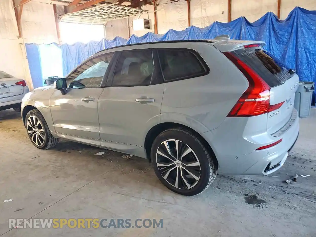 2 Photograph of a damaged car YV4M12RC4S1113371 VOLVO XC60 2025