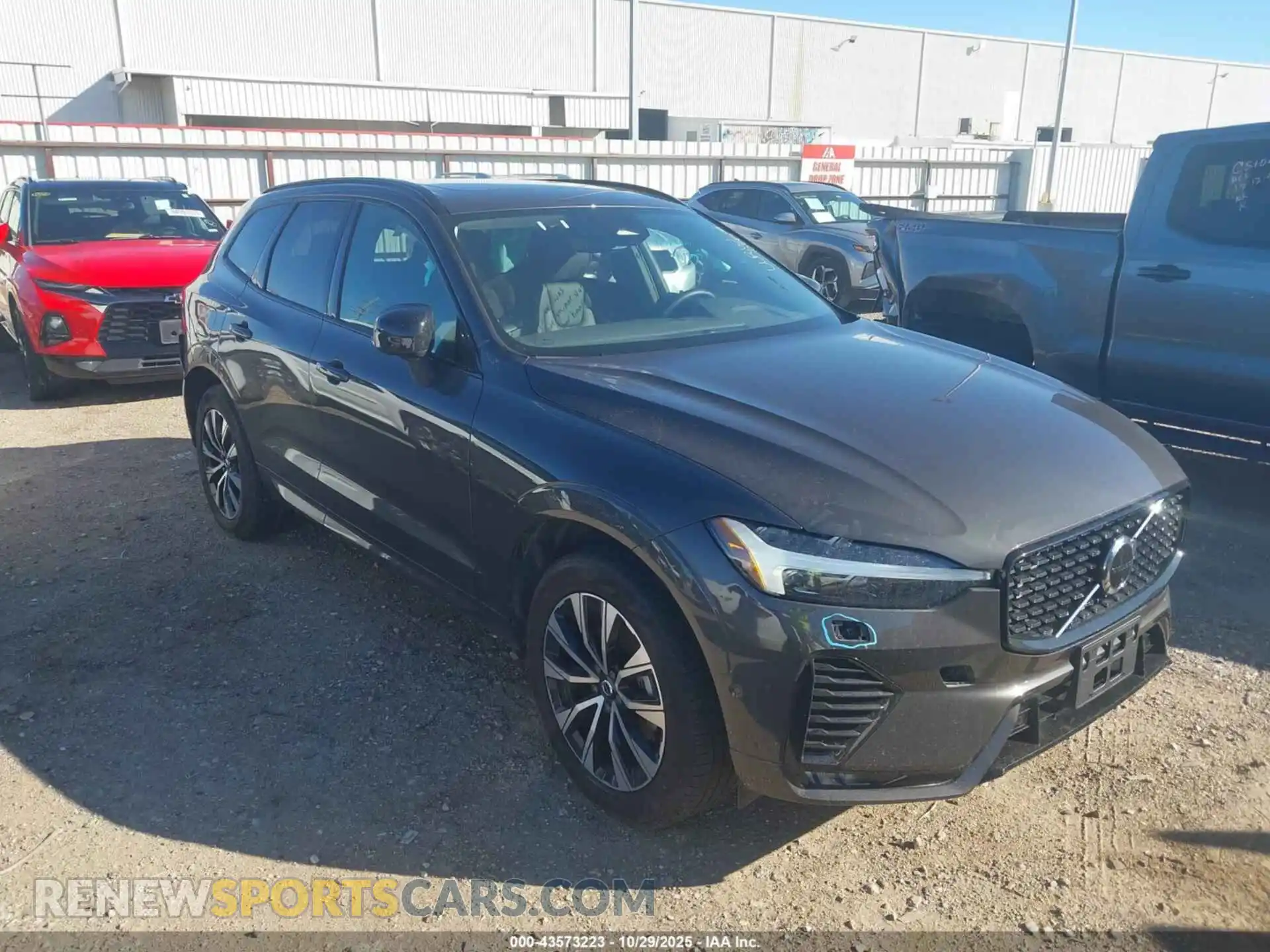 1 Photograph of a damaged car YV4M12RC5S1175751 VOLVO XC60 2025