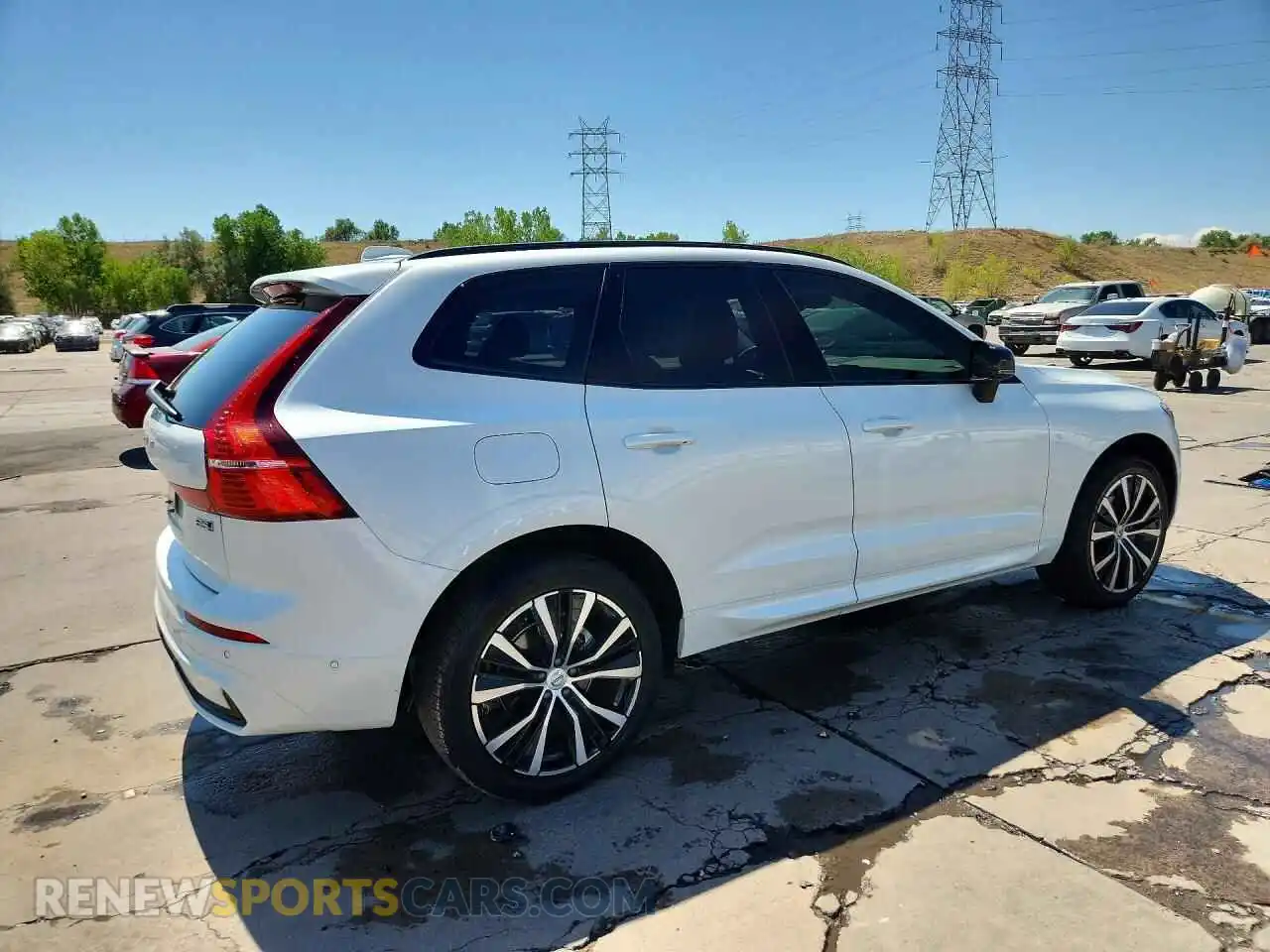 3 Photograph of a damaged car YV4M12RC8S1165330 VOLVO XC60 2025