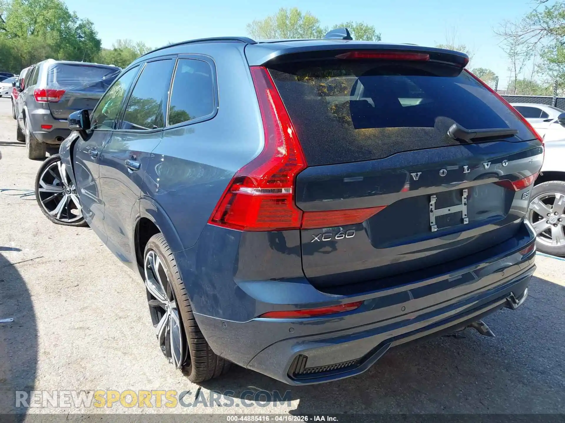 3 fotografías del automóvil dañado YV4M12RM1S1012314 VOLVO XC60 2025