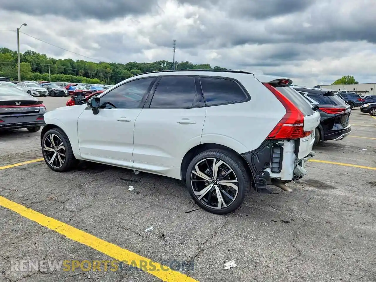 2 Photograph of a damaged car YV4M12RM6S1028752 VOLVO XC60 2025