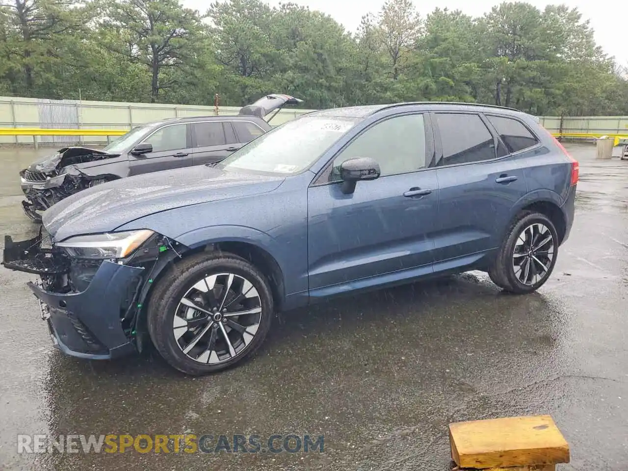1 Photograph of a damaged car YV4M12RC0T1449021 VOLVO XC60 2026