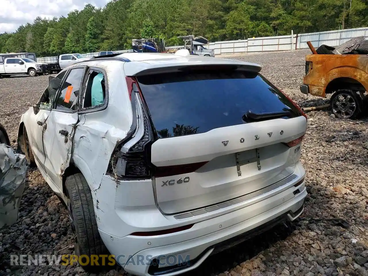 2 Photograph of a damaged car YV4M12RC0T1454199 VOLVO XC60 2026