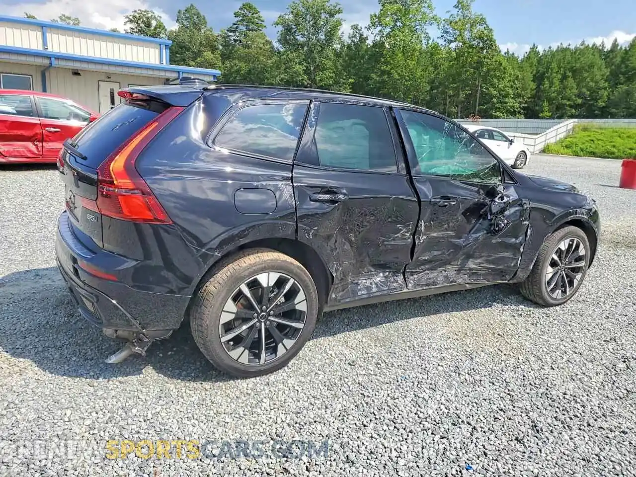 3 fotografías del automóvil dañado YV4M12RC1T1287819 VOLVO XC60 2026