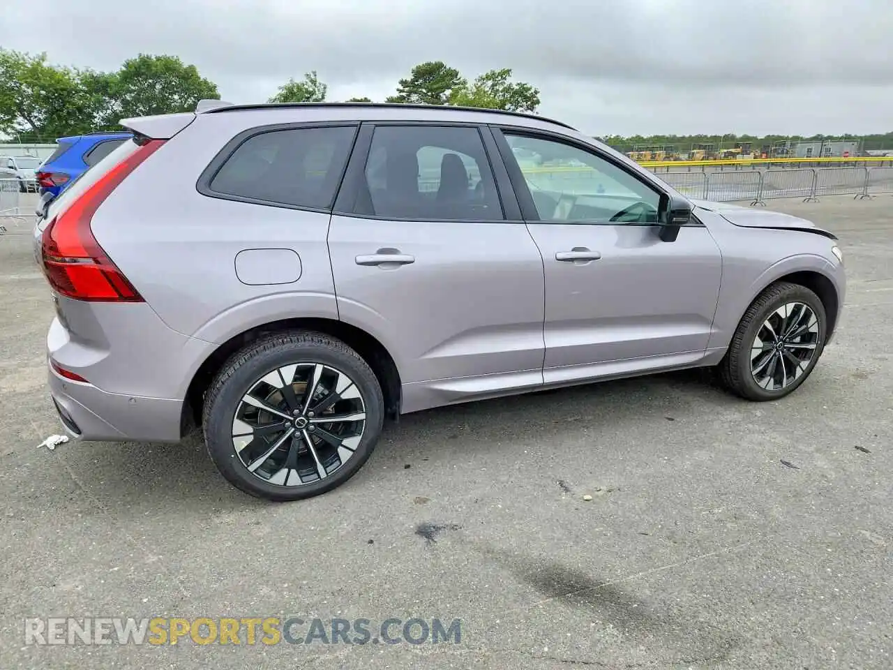 3 fotografías del automóvil dañado YV4M12RC2T1449926 VOLVO XC60 2026