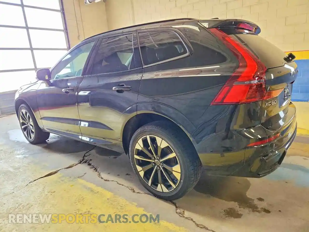 2 Photograph of a damaged car YV4M12RC4T1471085 VOLVO XC60 2026