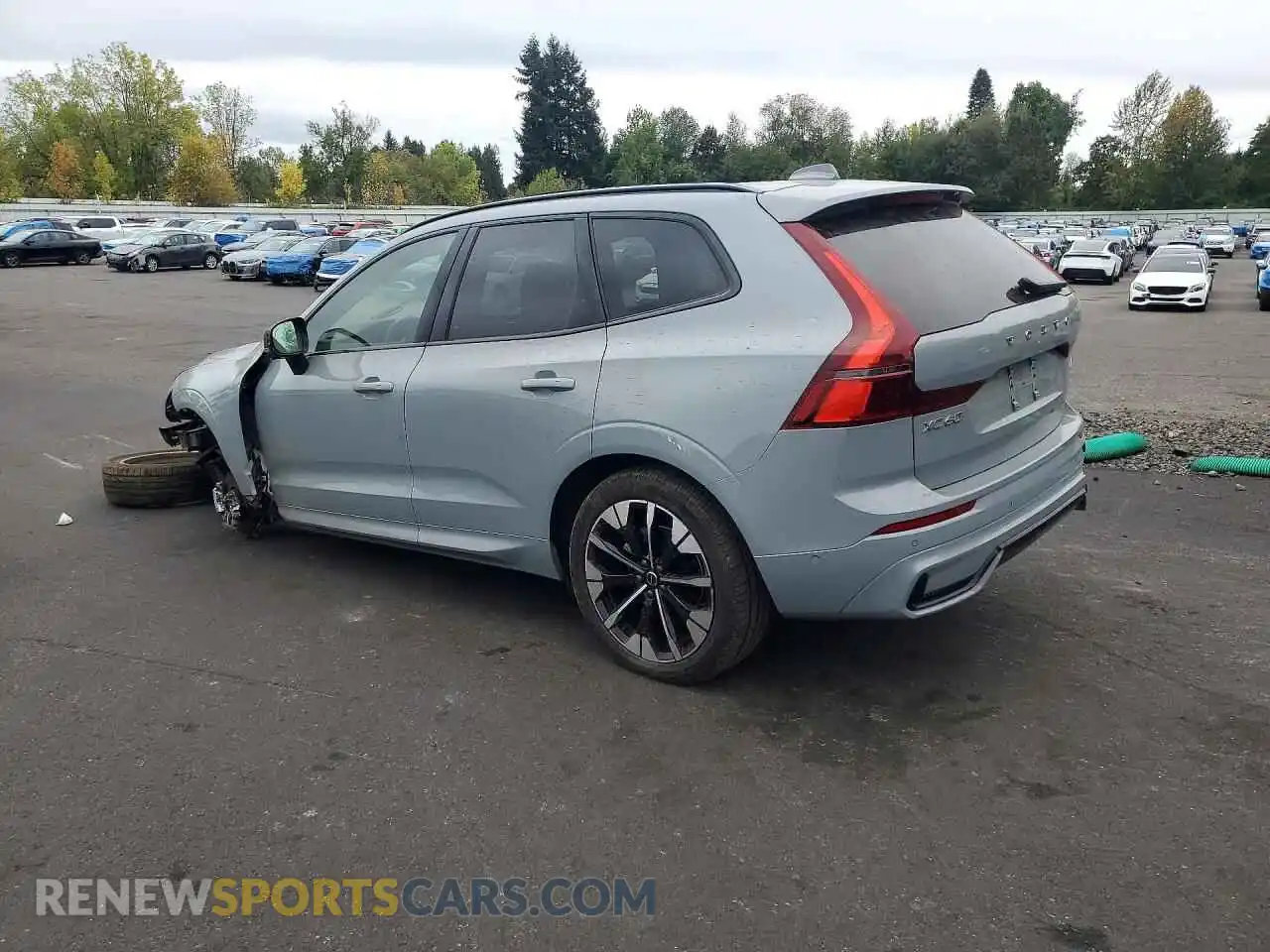 2 fotografías del automóvil dañado YV4M12RC6T1486008 VOLVO XC60 2026