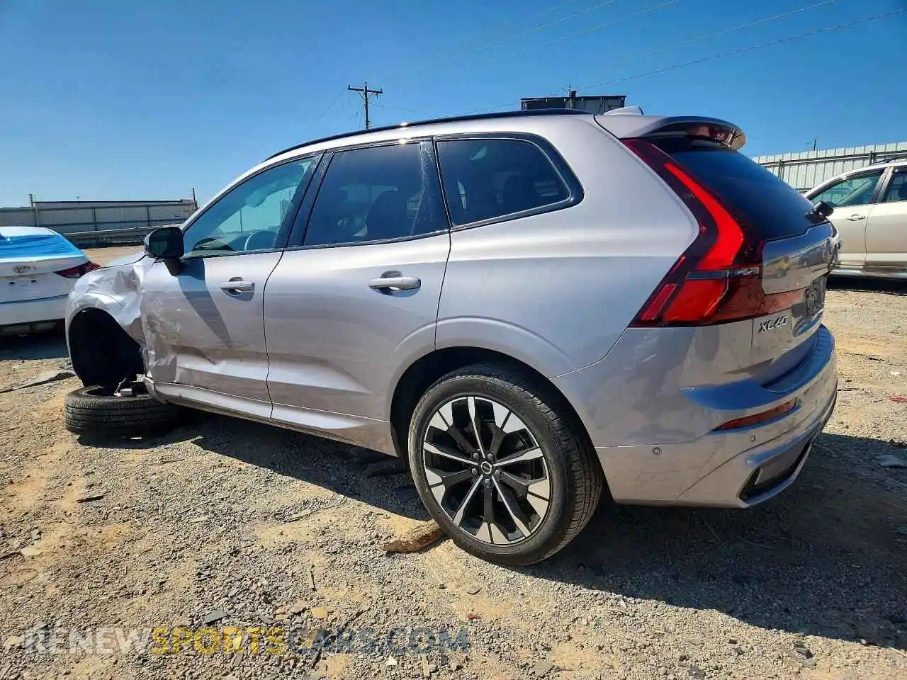 2 fotografías del automóvil dañado YV4M12RC8T1493820 VOLVO XC60 2026