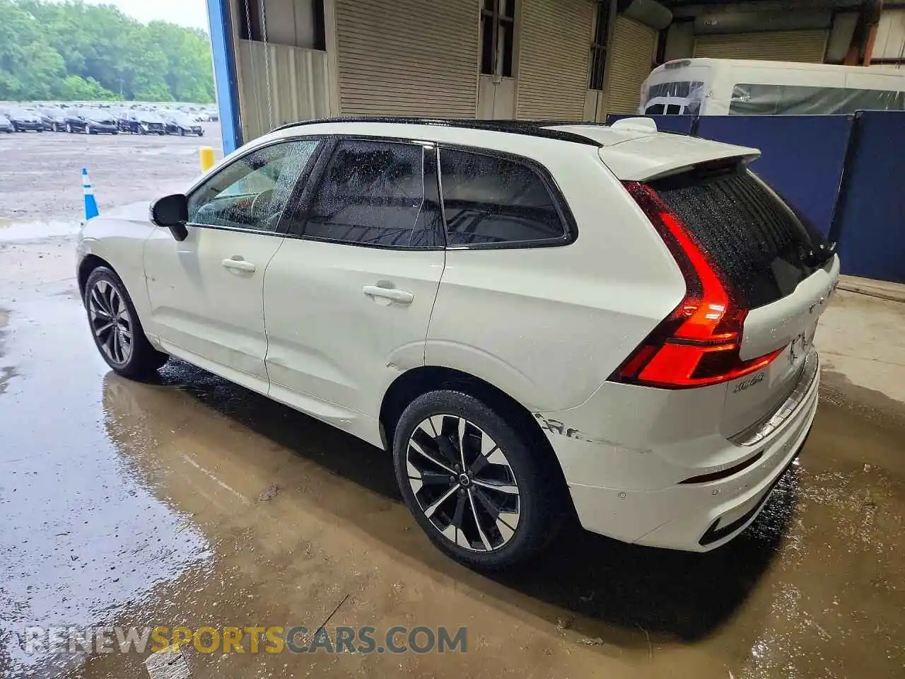 2 Photograph of a damaged car YV4M12RC9T1464567 VOLVO XC60 2026
