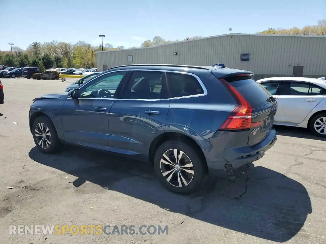 2 fotografías del automóvil dañado YV4L12RV9P1321315 VOLVO XC60 CORE 2023