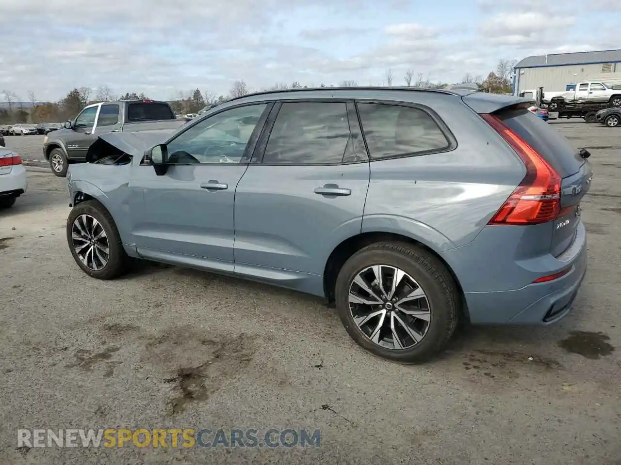 2 Фотография поврежденного автомобиля YV4L12RK3R1762883 VOLVO XC60 CORE 2024