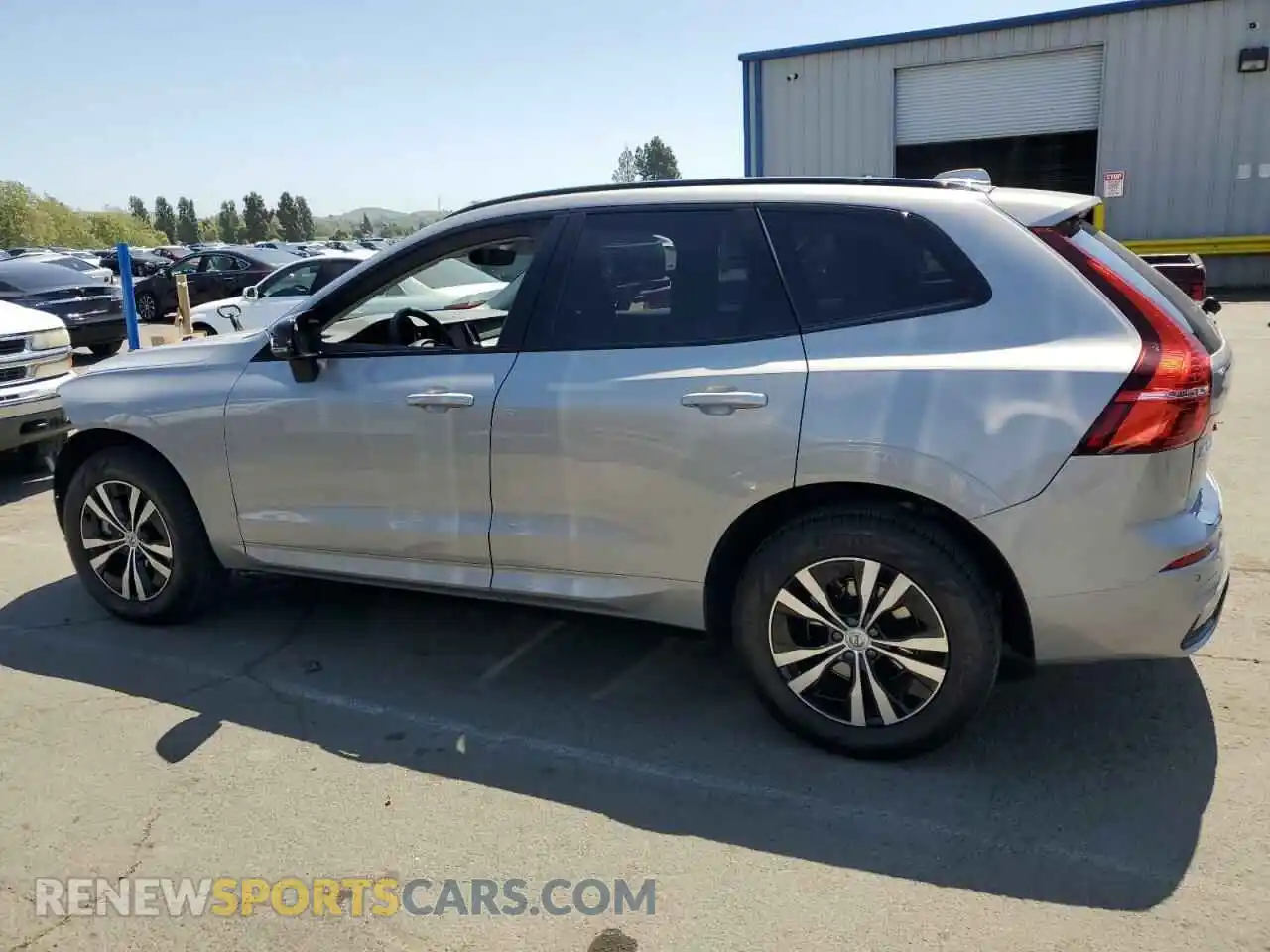 2 Фотография поврежденного автомобиля YV4L12RK3R1835993 VOLVO XC60 CORE 2024
