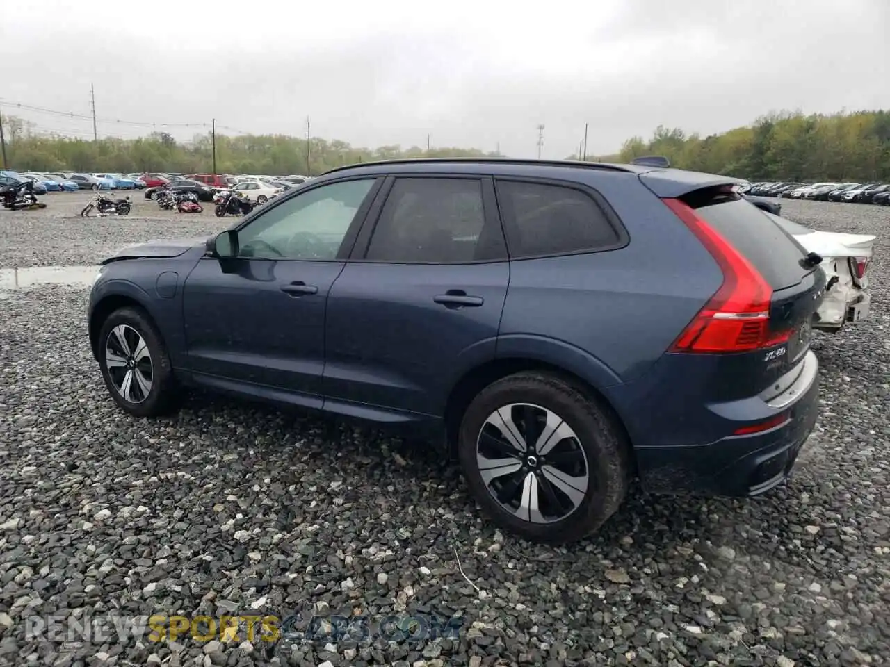 2 Фотография поврежденного автомобиля YV4H60RJ1S1012813 VOLVO XC60 CORE 2025