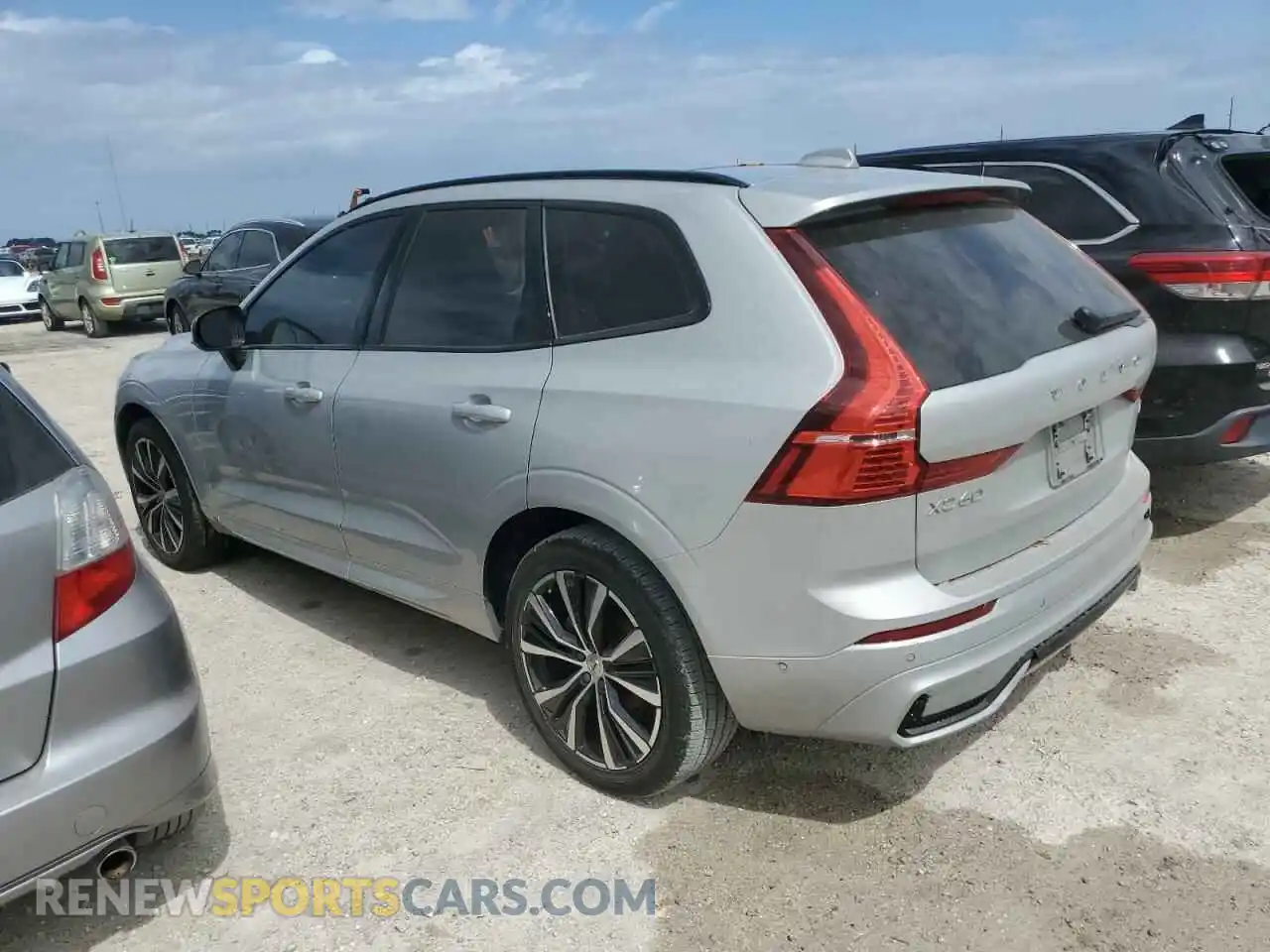 2 Фотография поврежденного автомобиля YV4L12DL8P1307573 VOLVO XC60 PLUS 2023