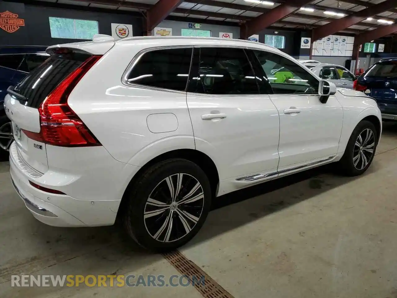 3 Photograph of a damaged car YV4L12RN4P1203379 VOLVO XC60 PLUS 2023