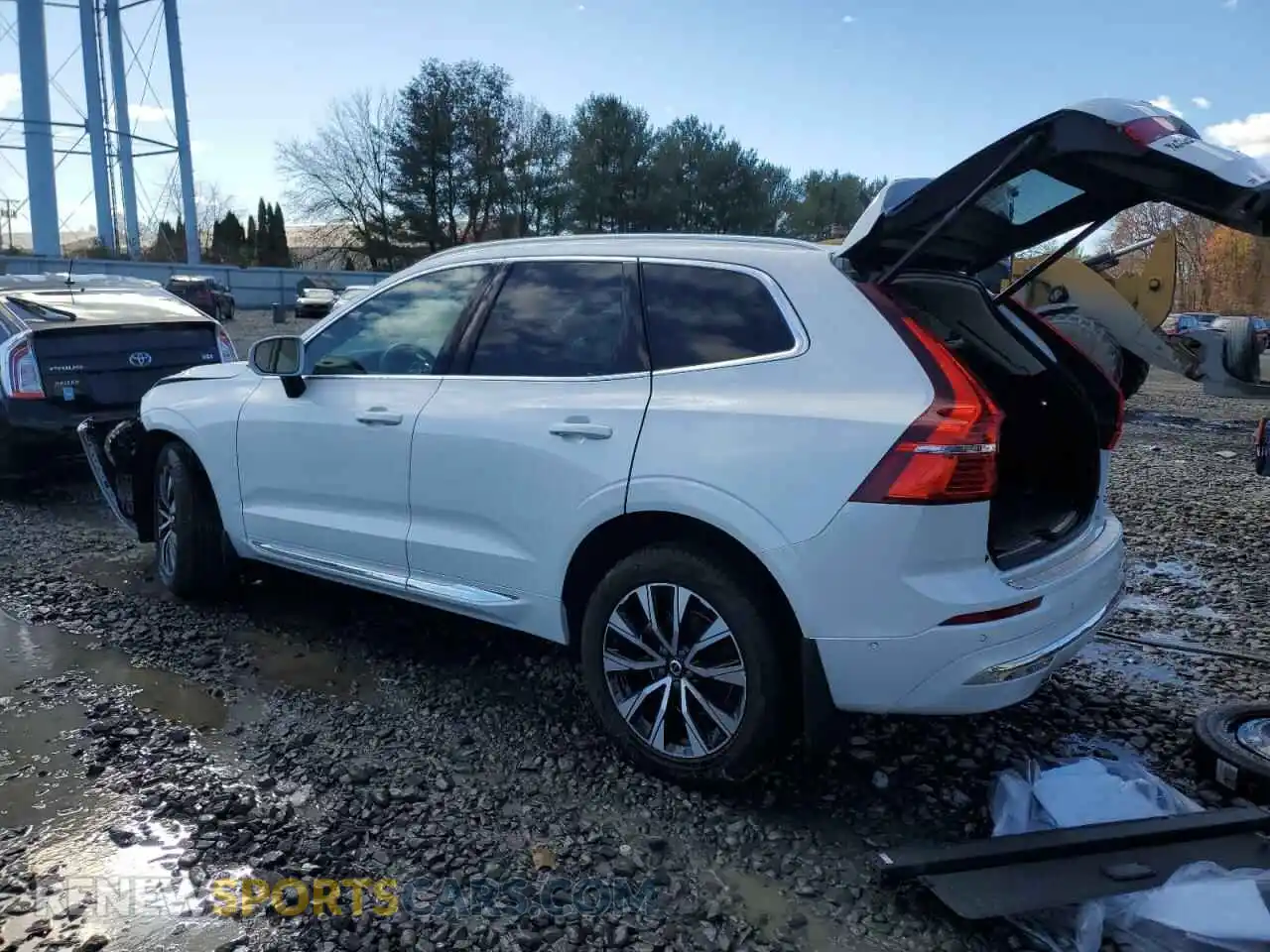 2 Photograph of a damaged car YV4L12RN8P1363412 VOLVO XC60 PLUS 2023