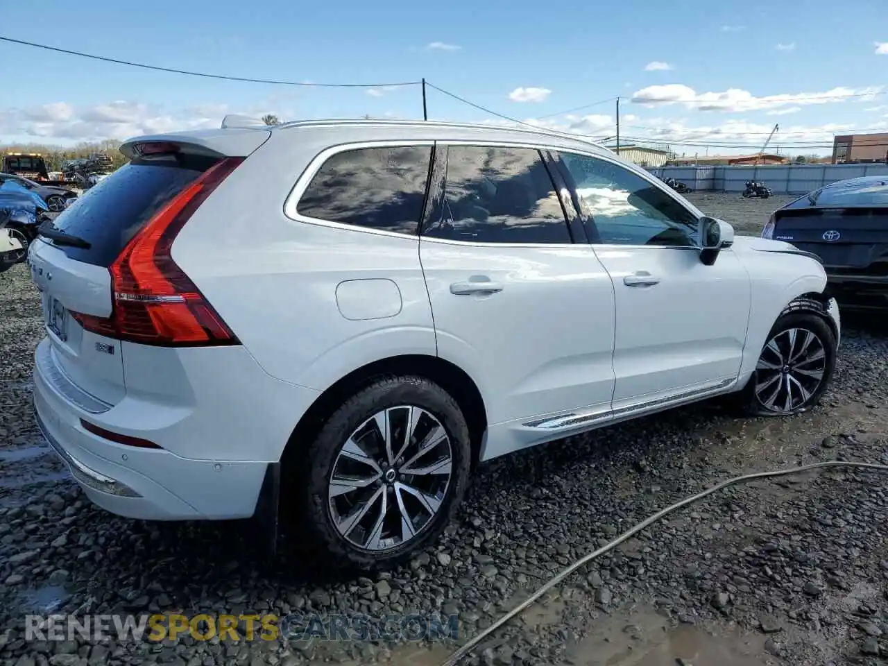 3 Photograph of a damaged car YV4L12RN8P1363412 VOLVO XC60 PLUS 2023