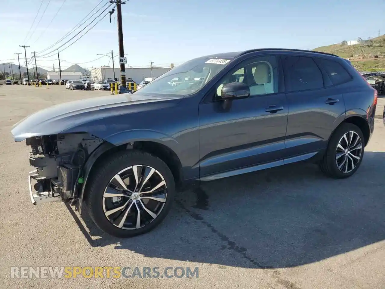 1 Фотография поврежденного автомобиля YV4L12RW5P1368043 VOLVO XC60 PLUS 2023