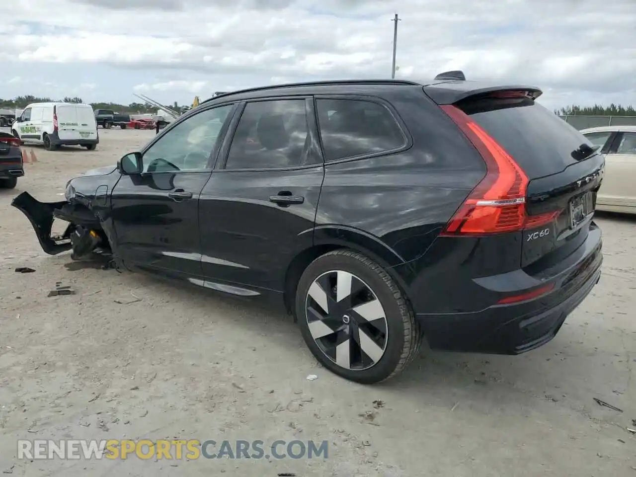 2 Photograph of a damaged car YV4H60DL2R1719759 VOLVO XC60 PLUS 2024
