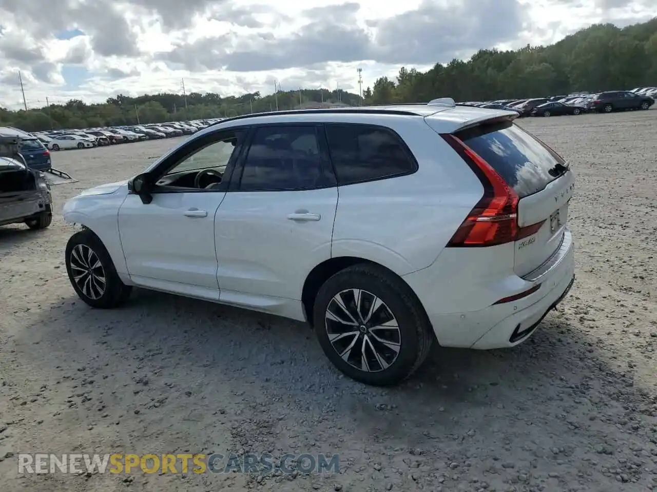 2 Photograph of a damaged car YV4L12RL2R1823858 VOLVO XC60 PLUS 2024