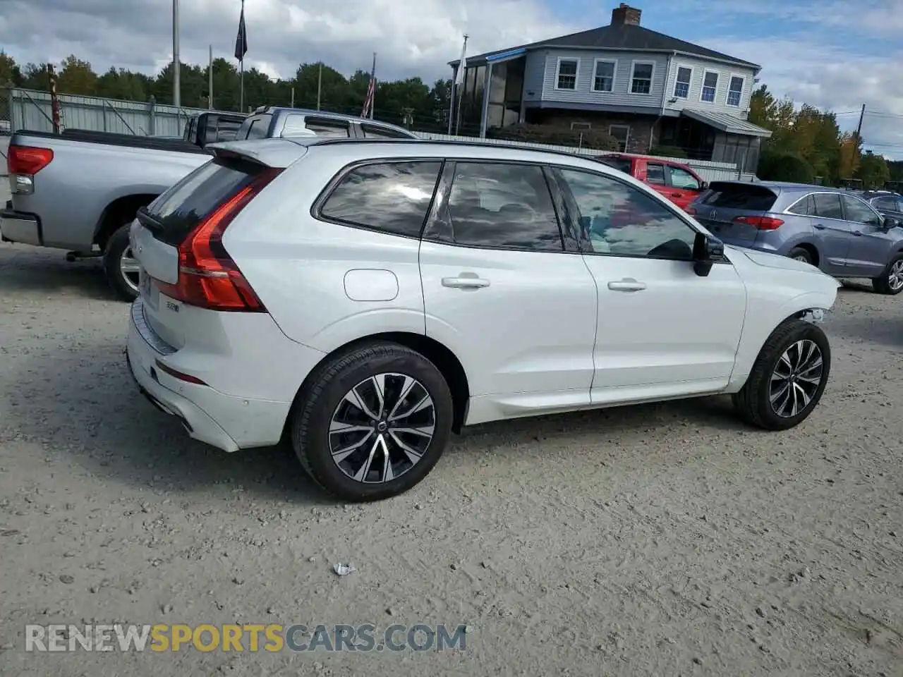3 Photograph of a damaged car YV4L12RL2R1823858 VOLVO XC60 PLUS 2024