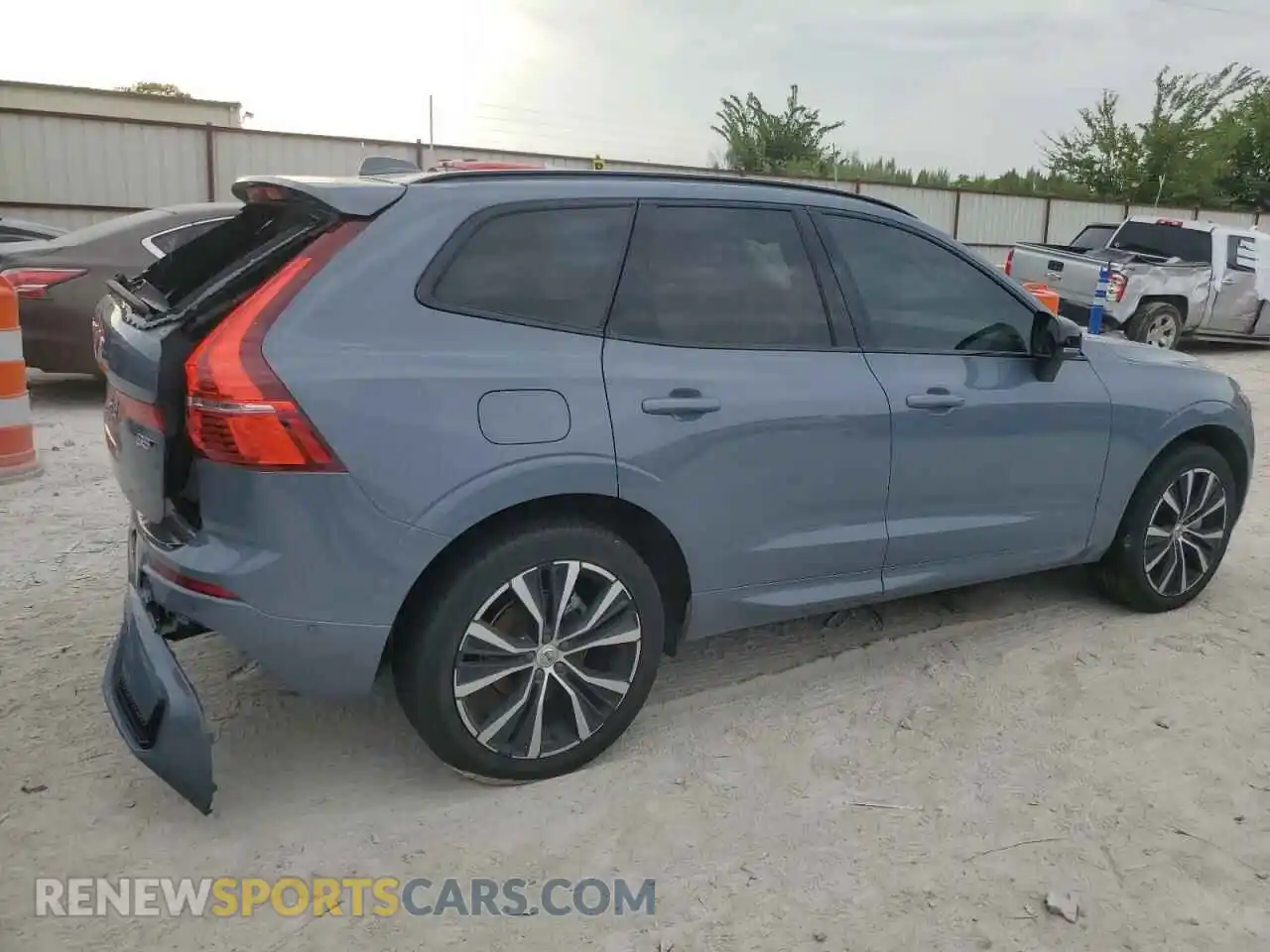 3 Photograph of a damaged car YV4L12RL9R1740511 VOLVO XC60 PLUS 2024