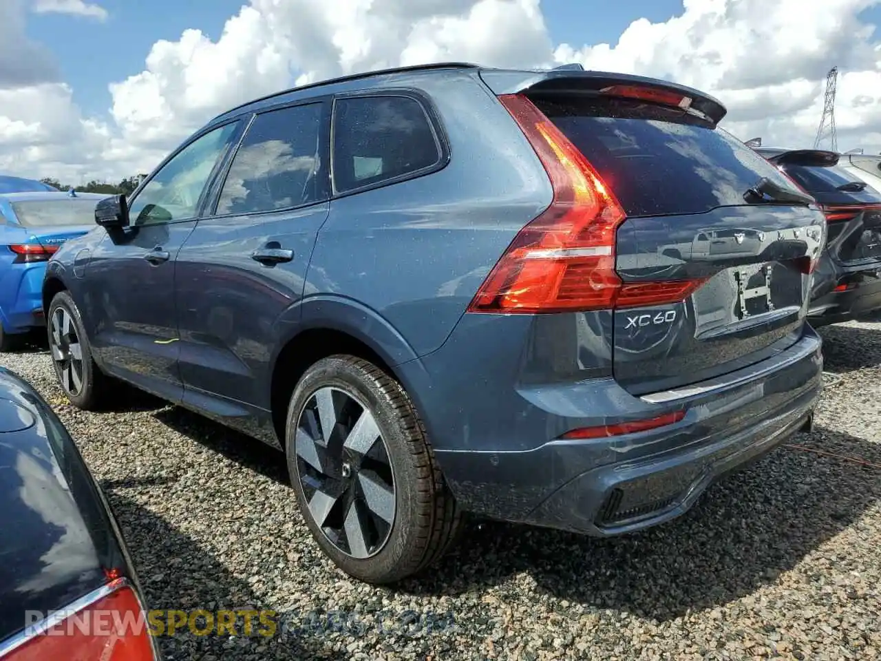 2 Photograph of a damaged car YV4H60RC0S1029295 VOLVO XC60 PLUS 2025