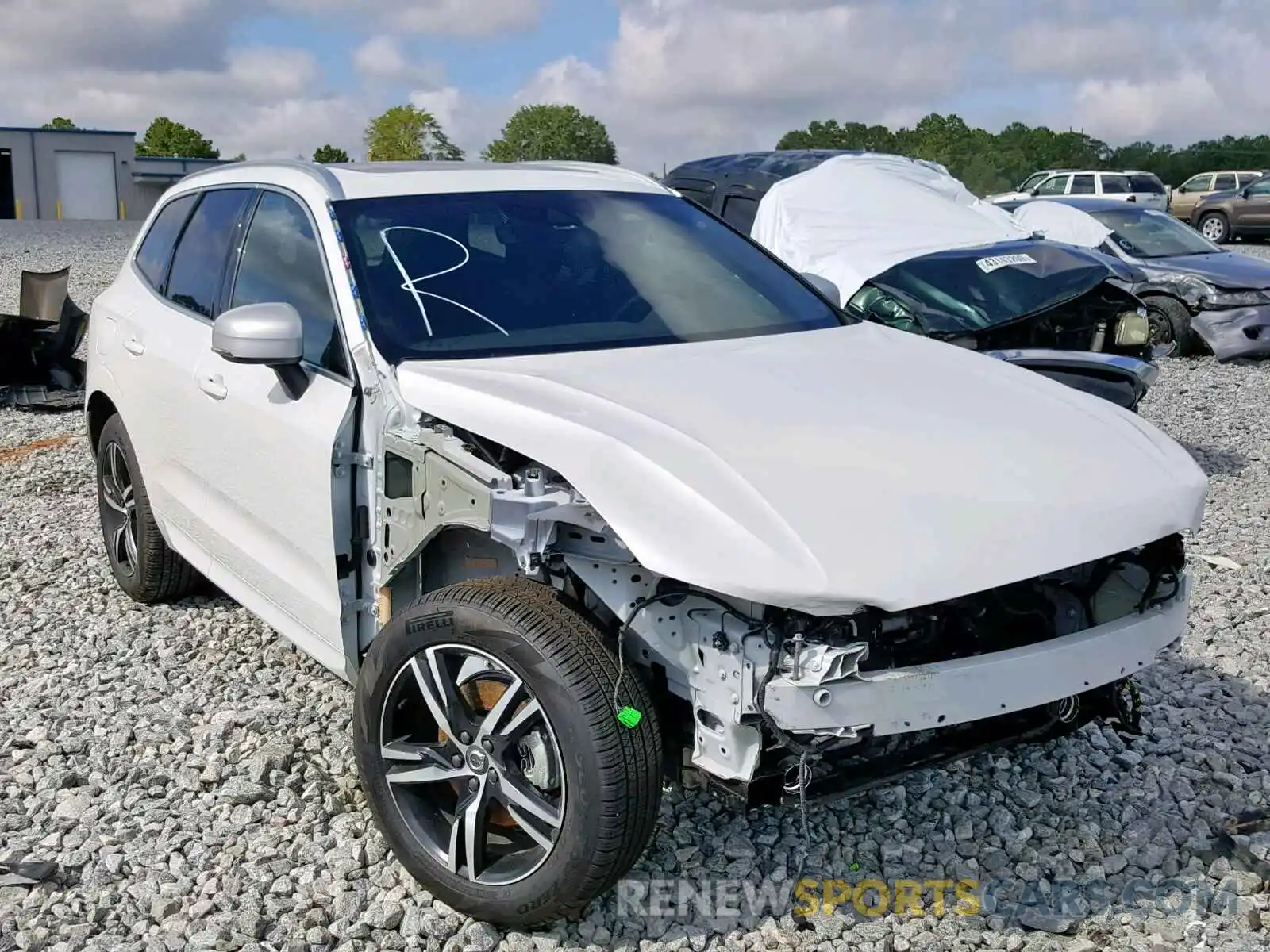 1 Photograph of a damaged car LYV102DM1KB242055 VOLVO XC60 T5 2019