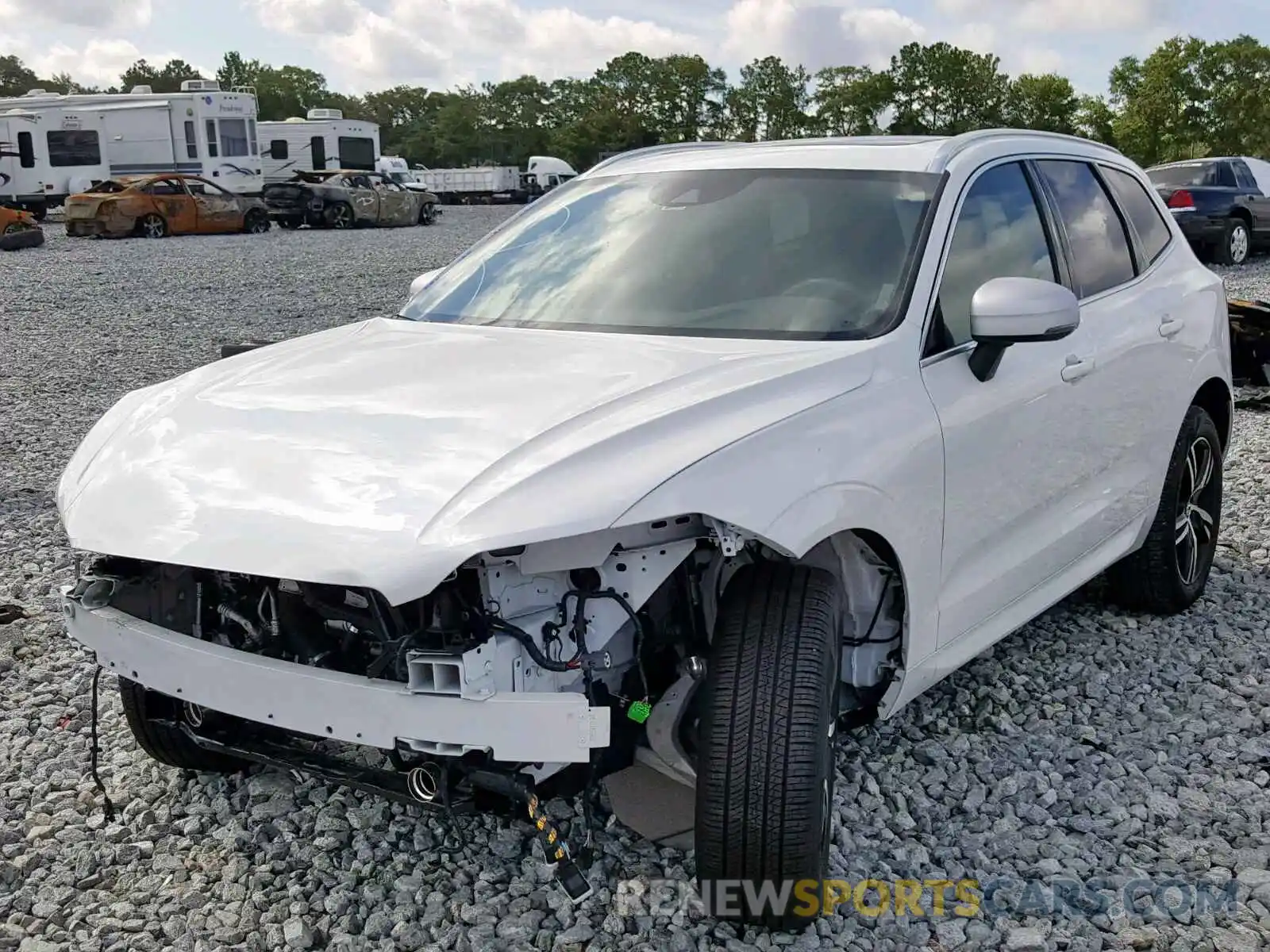 2 Photograph of a damaged car LYV102DM1KB242055 VOLVO XC60 T5 2019